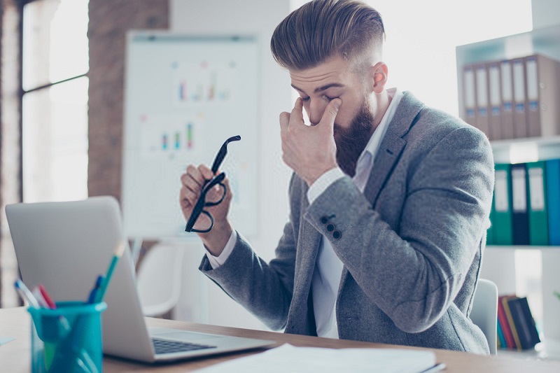 How To Reduce Eye Strain While Working From Home 