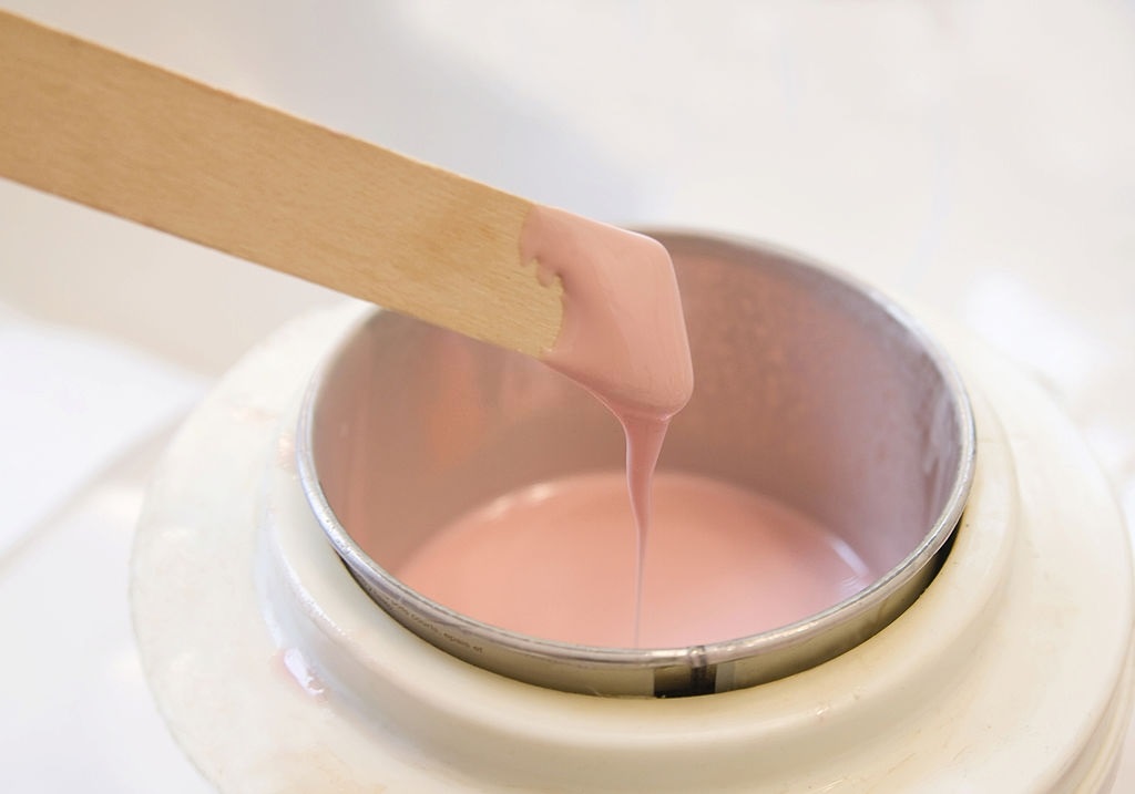 How To Wax At Home - 3 Effective And Painless DIY Waxing Methods DIY hot waxing